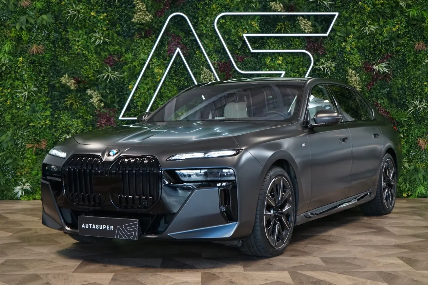 740dxDRIVE B&W INDIVIDUAL TOW SERVICE 86.529€NET