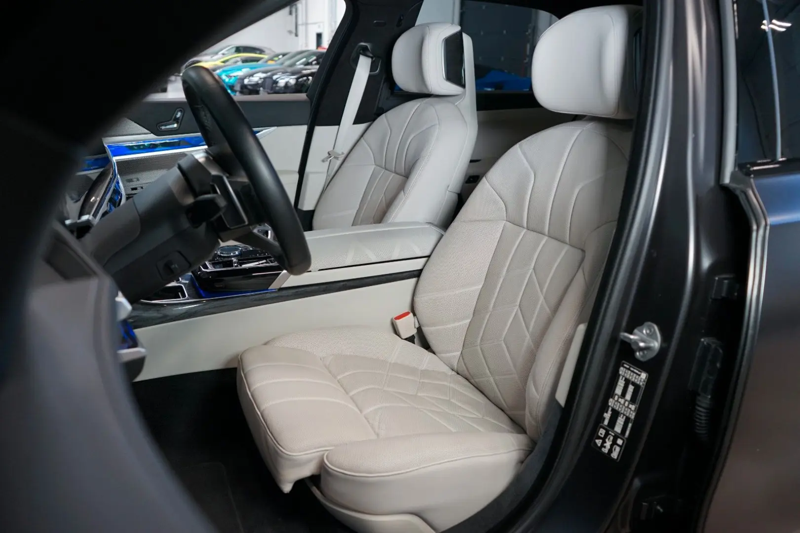 740dxDRIVE B&W INDIVIDUAL TOW SERVICE 86.529€NET