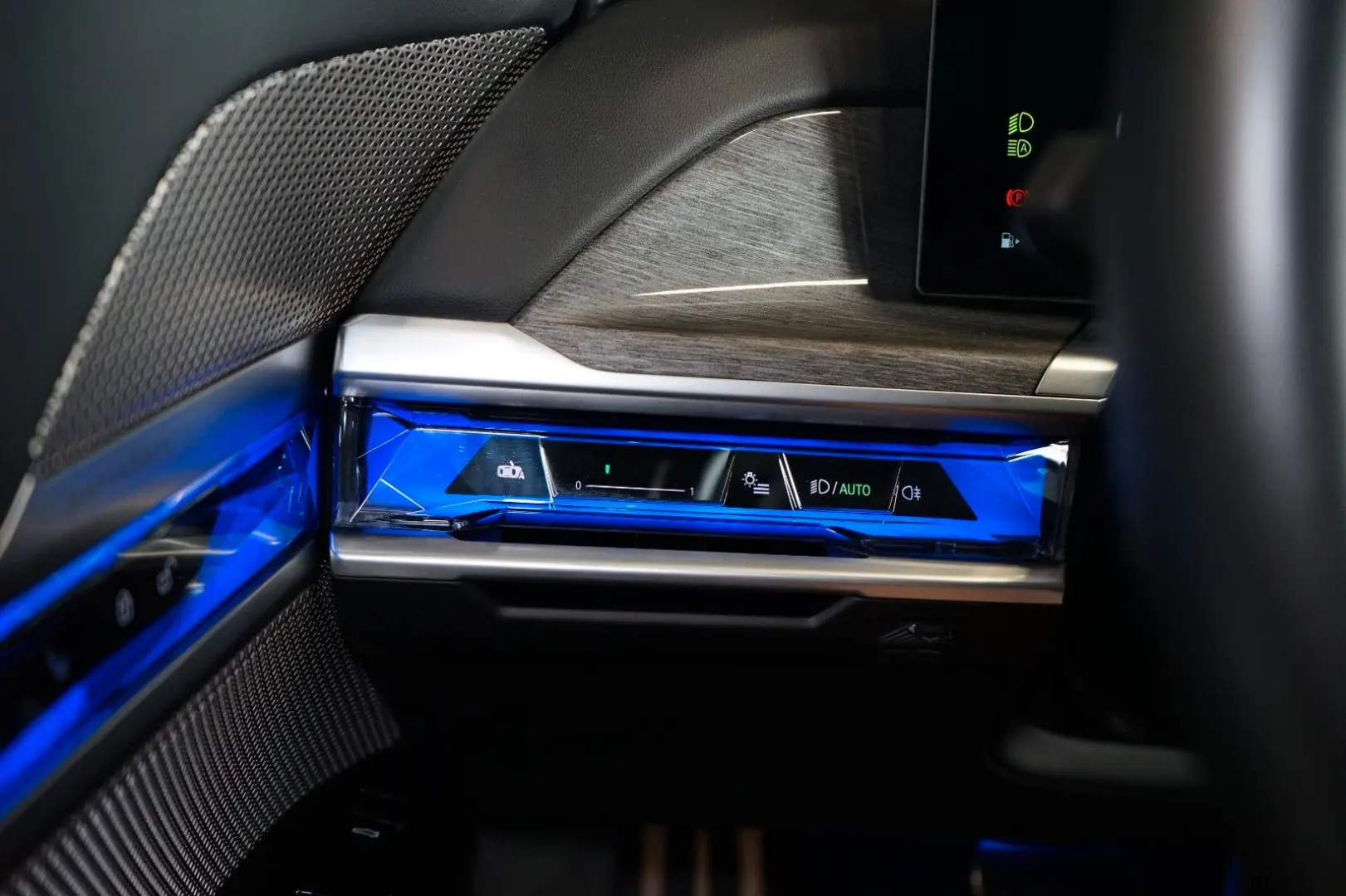 740dxDRIVE B&W INDIVIDUAL TOW SERVICE 86.529€NET