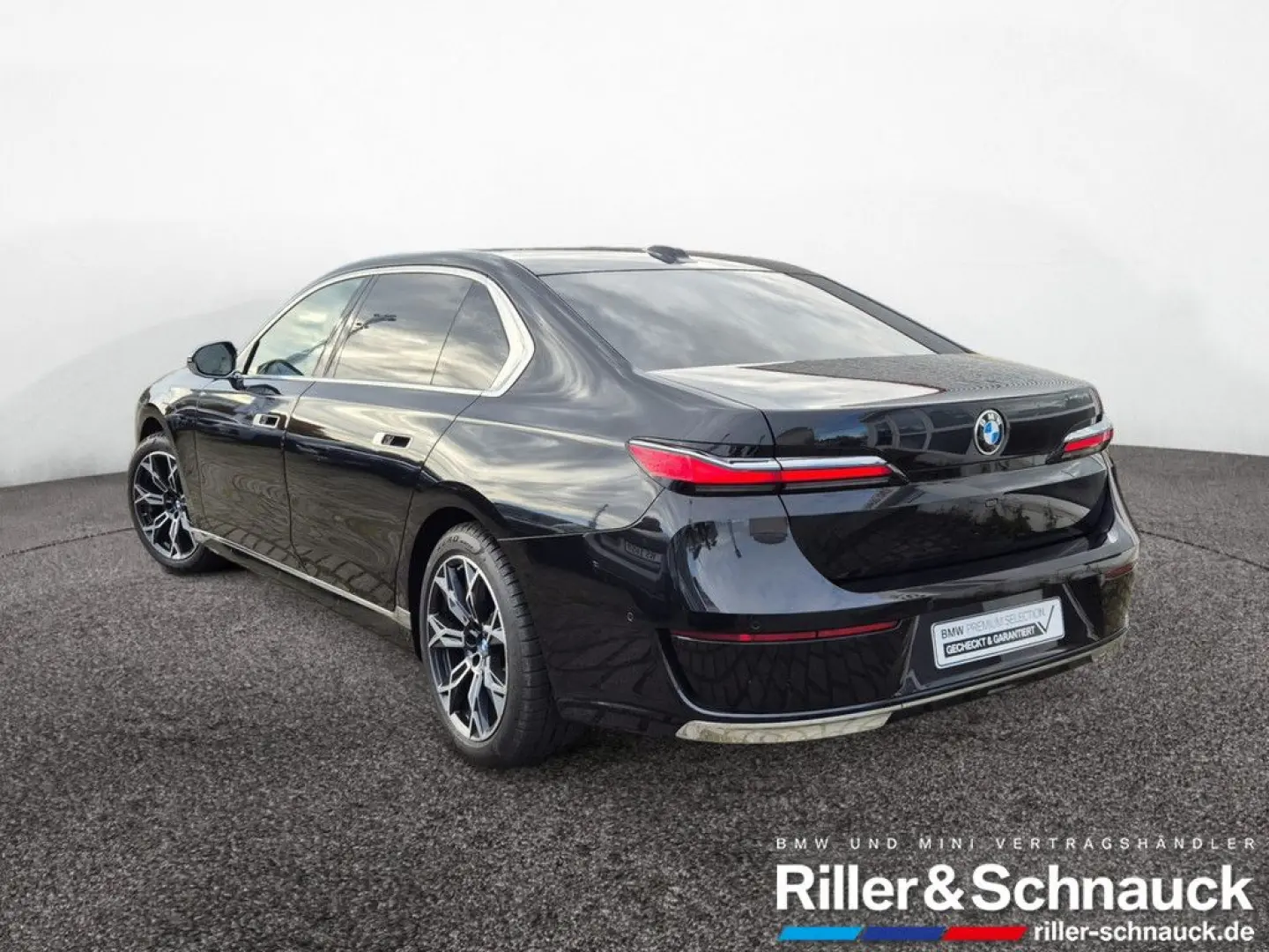 740d xDrive TV AUTOMATC DOORS LOUNGE SEATING