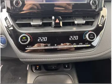 Corolla 1.8 TS  Technik Paket RFK LED SHZ