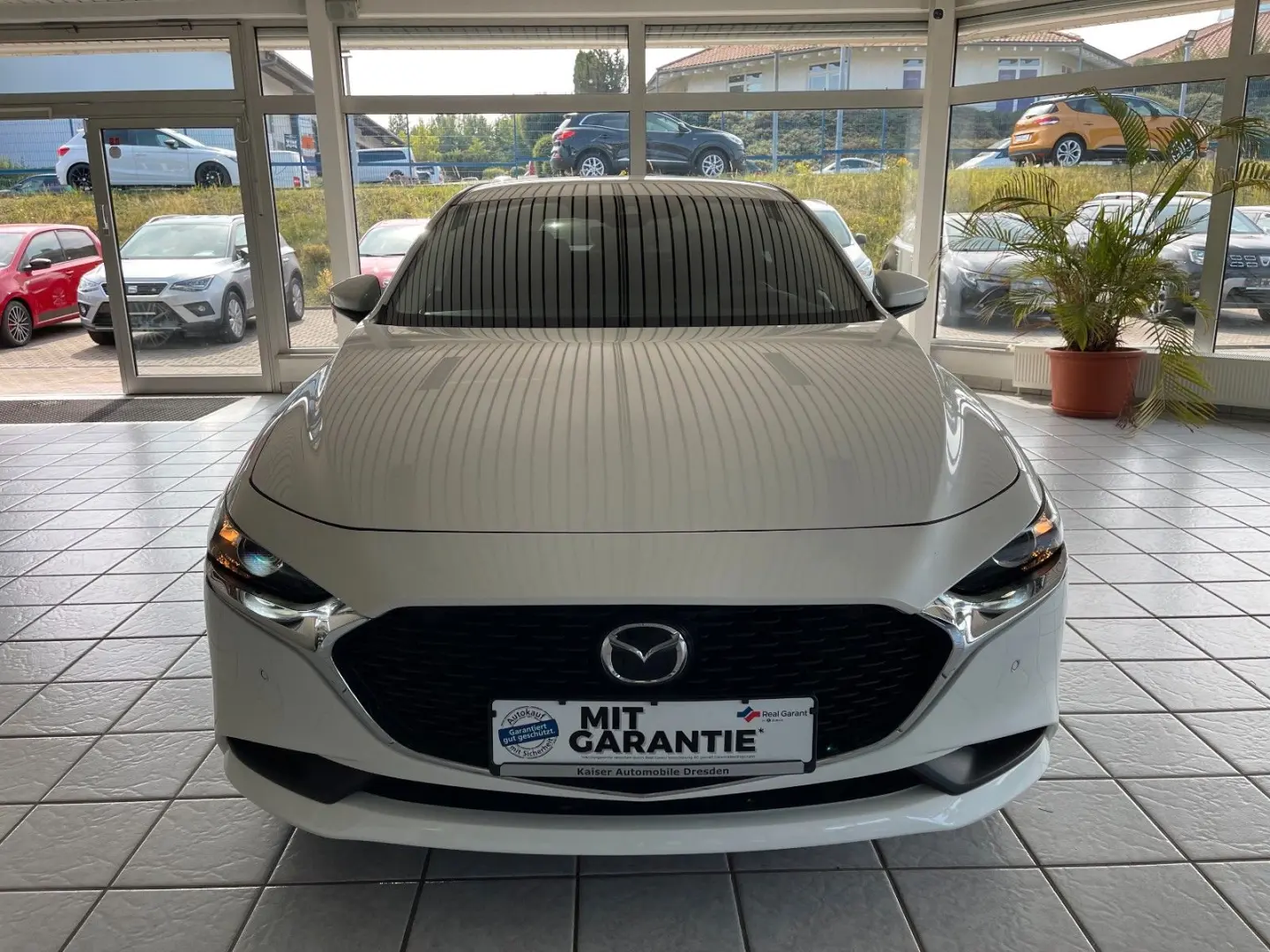 3 Lim. 4-trg. LED NAVI AbstTemp HeadUP TOP-Zust