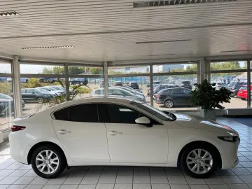 3 Lim. 4-trg. LED NAVI AbstTemp HeadUP TOP-Zust