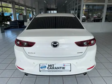 3 Lim. 4-trg. LED NAVI AbstTemp HeadUP TOP-Zust