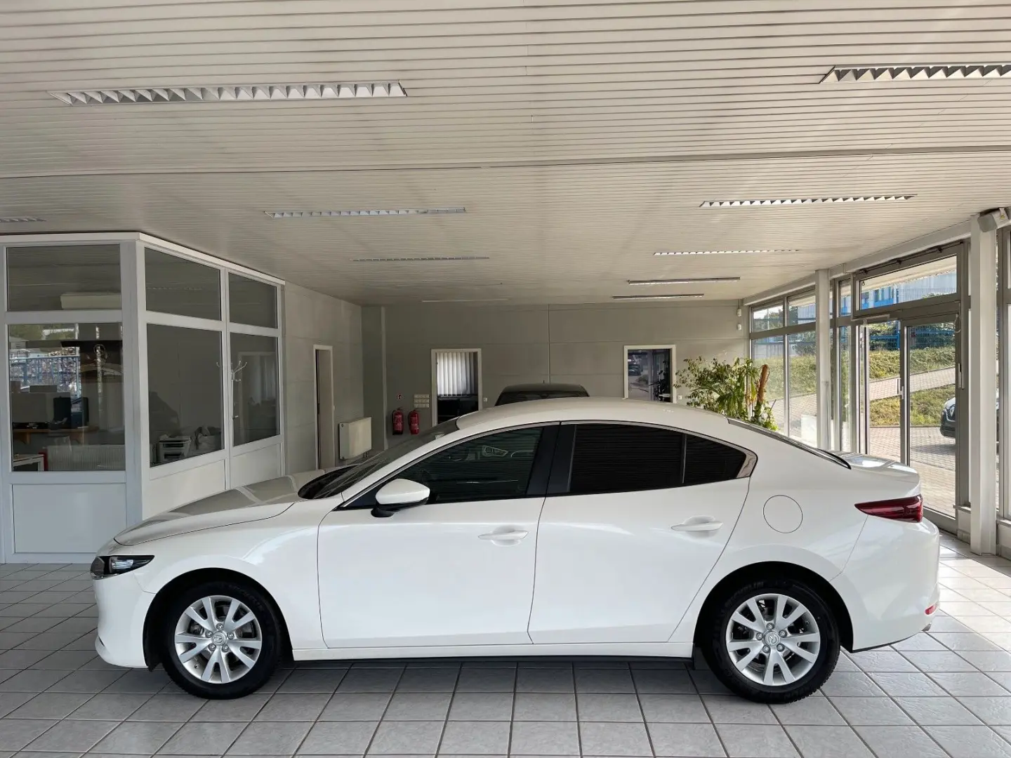 3 Lim. 4-trg. LED NAVI AbstTemp HeadUP TOP-Zust