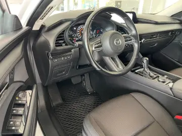 3 Lim. 4-trg. LED NAVI AbstTemp HeadUP TOP-Zust