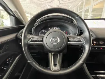 3 Lim. 4-trg. LED NAVI AbstTemp HeadUP TOP-Zust