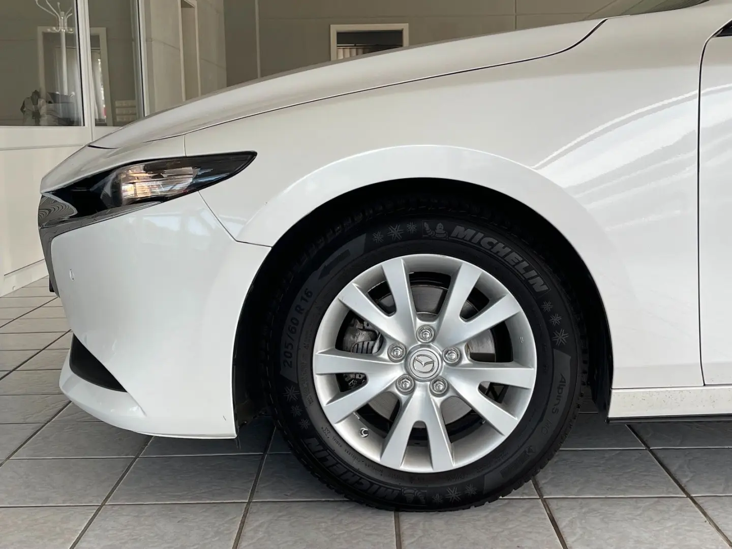 3 Lim. 4-trg. LED NAVI AbstTemp HeadUP TOP-Zust