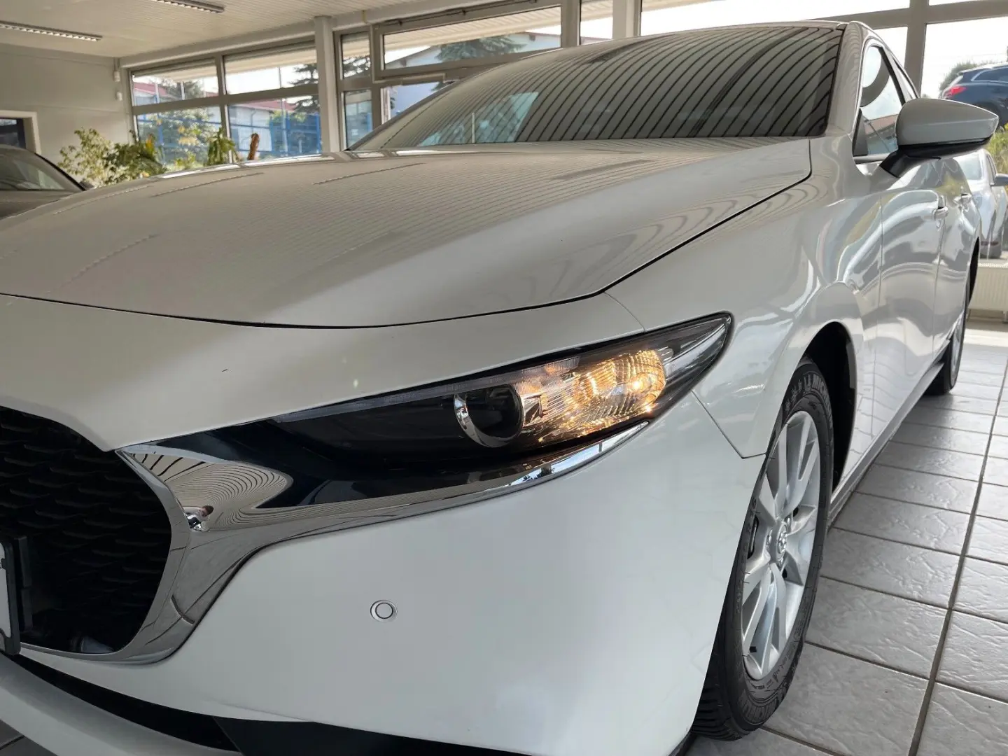 3 Lim. 4-trg. LED NAVI AbstTemp HeadUP TOP-Zust