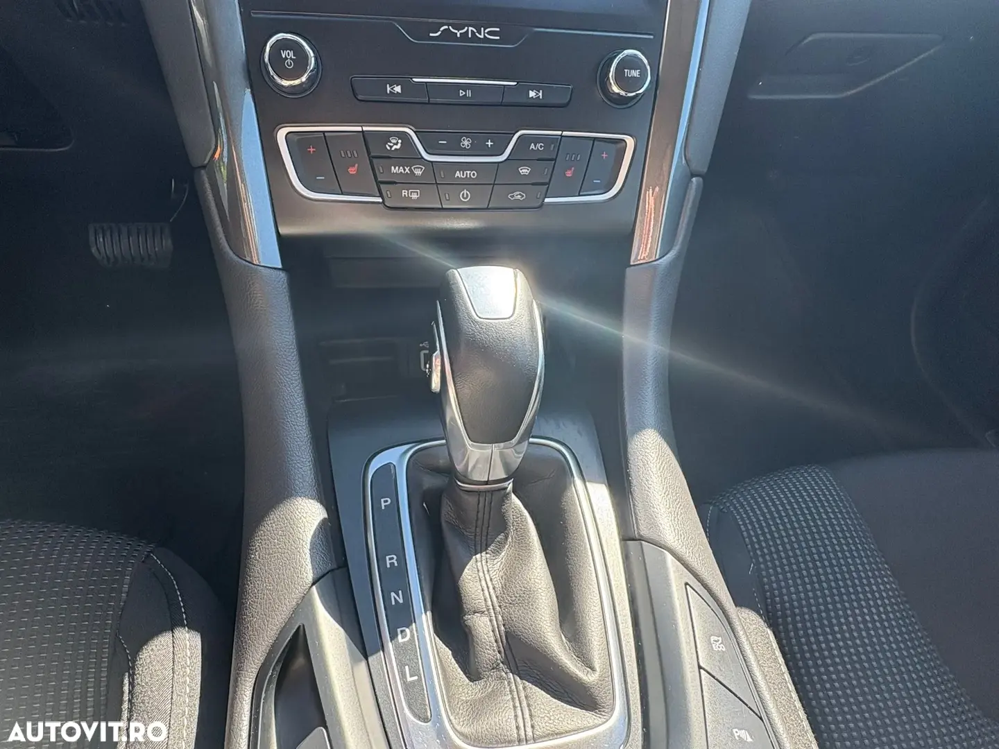 Ford Mondeo 2.0 HEV Titanium