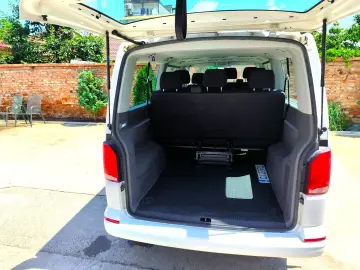 VOLKSWAGEN CARAVELE 2.0 TDI MANUAL 9 LOCURI