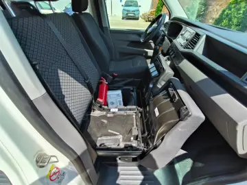 VOLKSWAGEN CARAVELE 2.0 TDI MANUAL 9 LOCURI