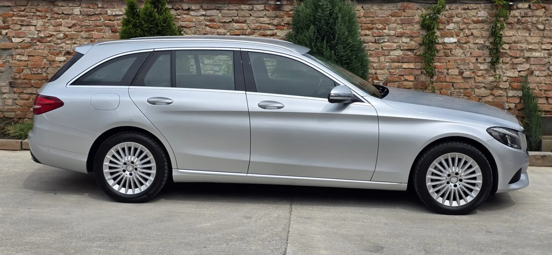 Mercedes-Benz C 220 d  4MATIC T MODELL  7G-TRONIC Avantgarde