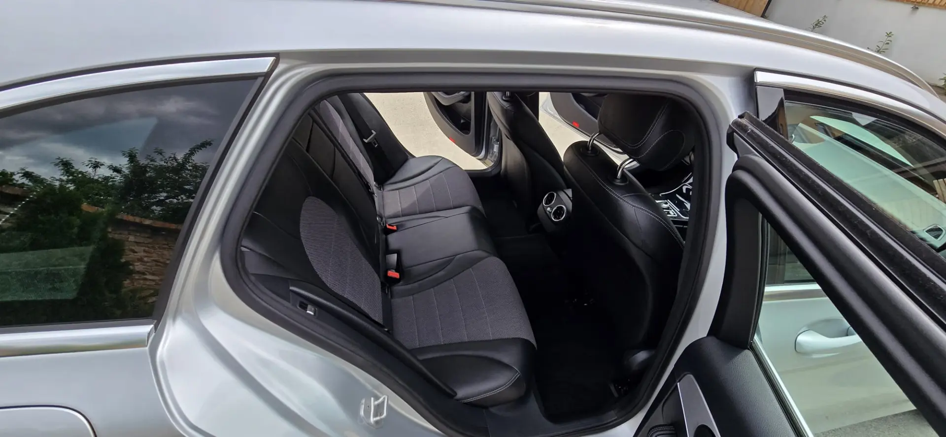 Mercedes-Benz C 220 d  4MATIC T MODELL  7G-TRONIC Avantgarde