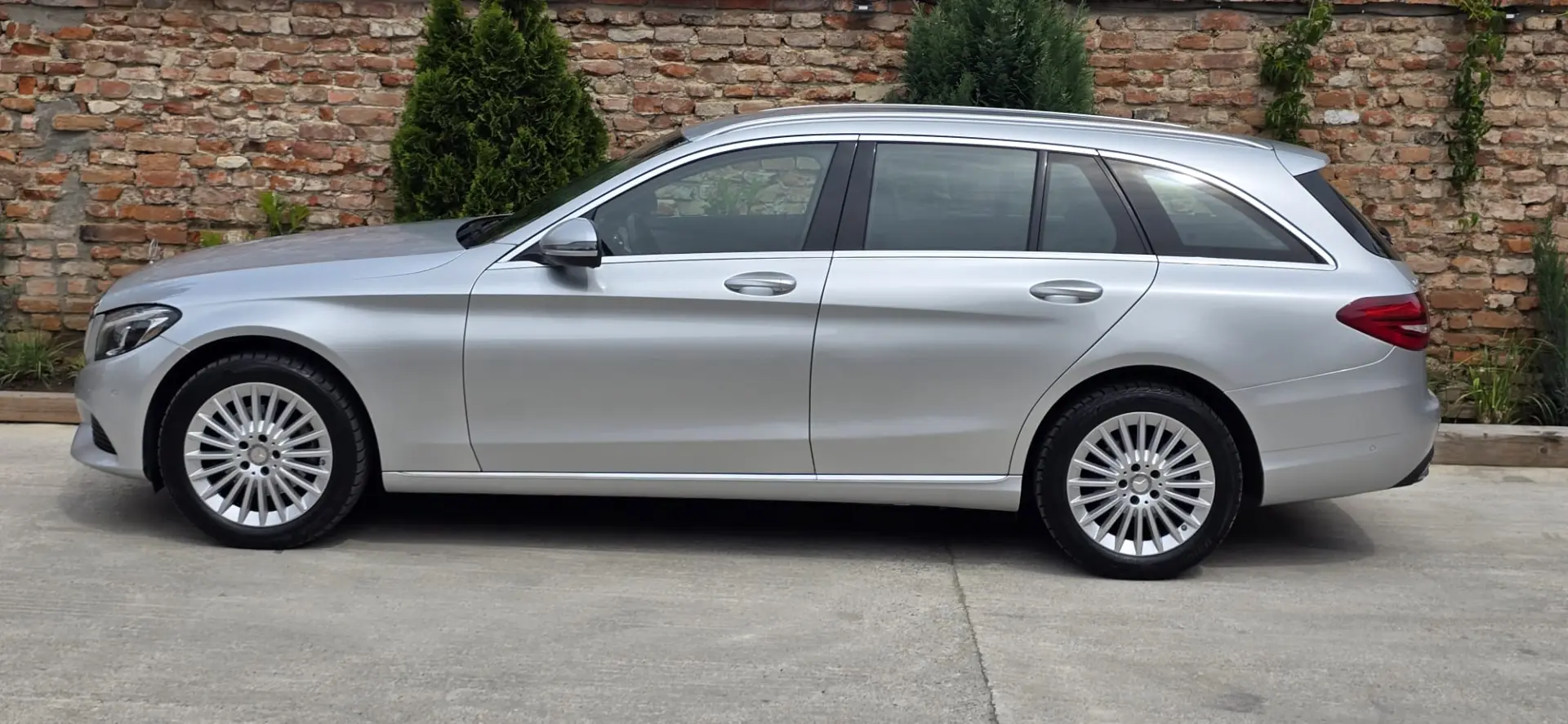Mercedes-Benz C 220 d  4MATIC T MODELL  7G-TRONIC Avantgarde