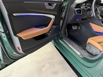 RS6 4.0TFSI Audi Exclusive paket Laser 305kmh Pano