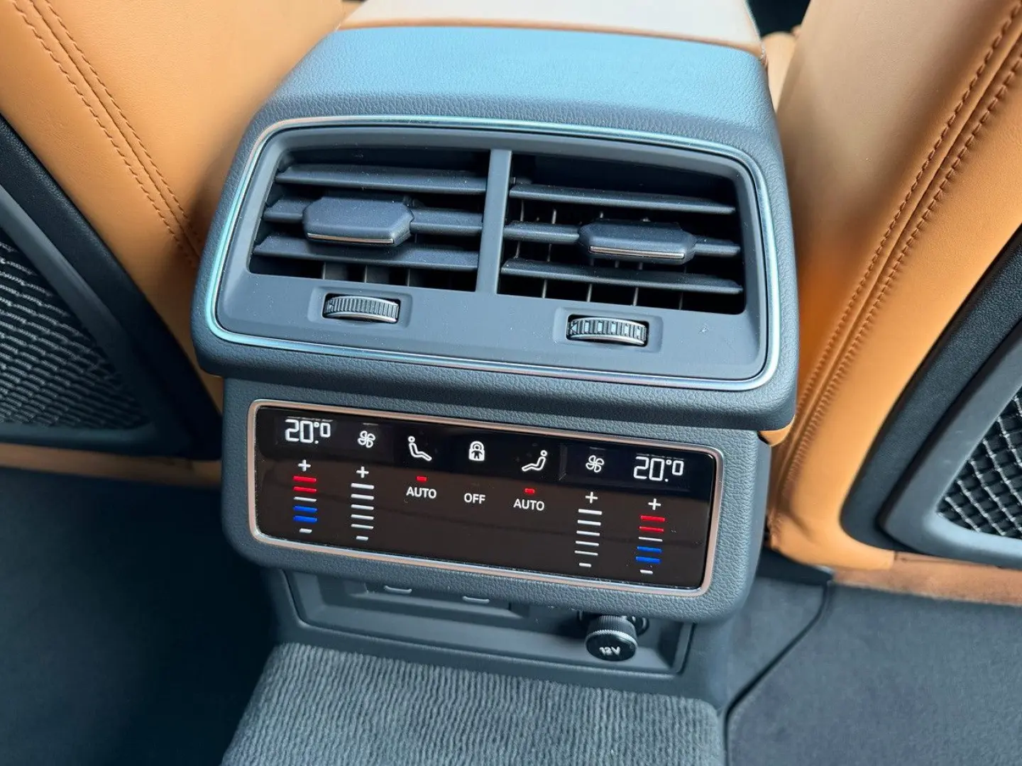 RS6 4.0TFSI Audi Exclusive paket Laser 305kmh Pano