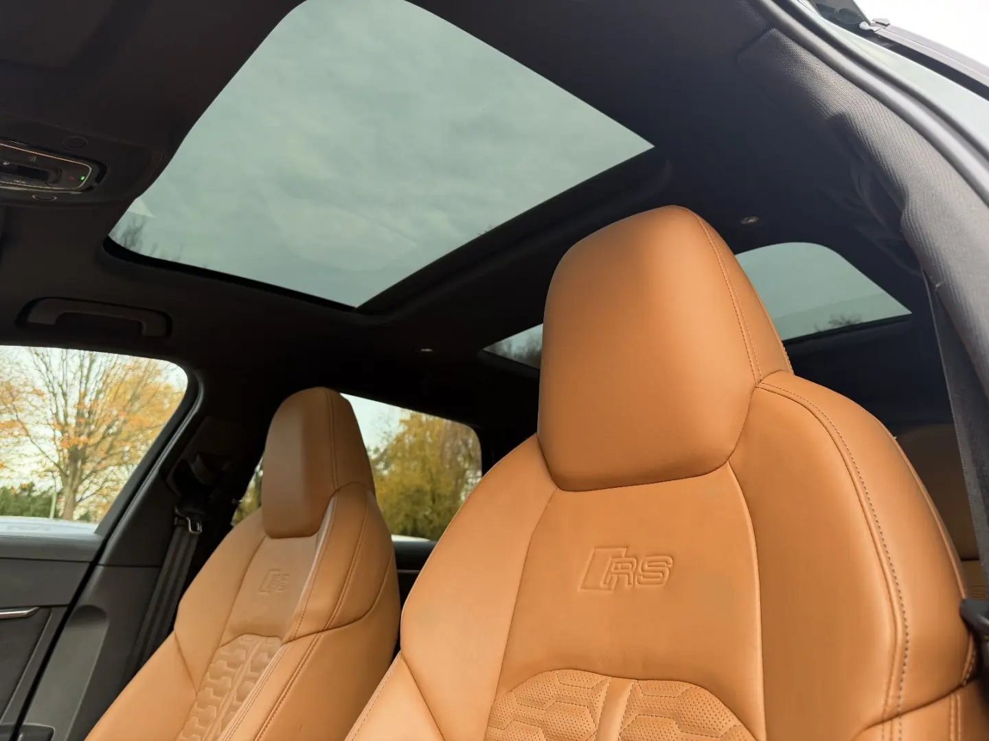 RS6 4.0TFSI Audi Exclusive paket Laser 305kmh Pano