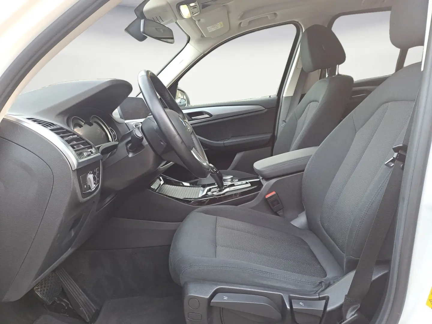 X3 xDrive30e xLine AT Navi Bluetooth PDC Kurvenl