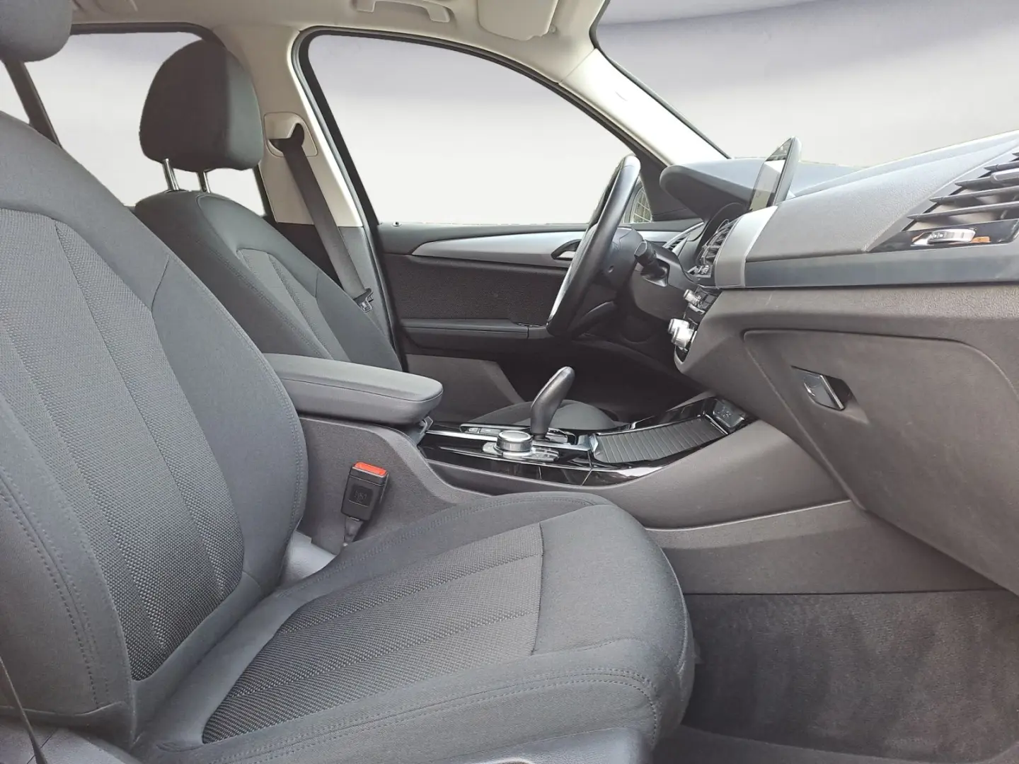 X3 xDrive30e xLine AT Navi Bluetooth PDC Kurvenl