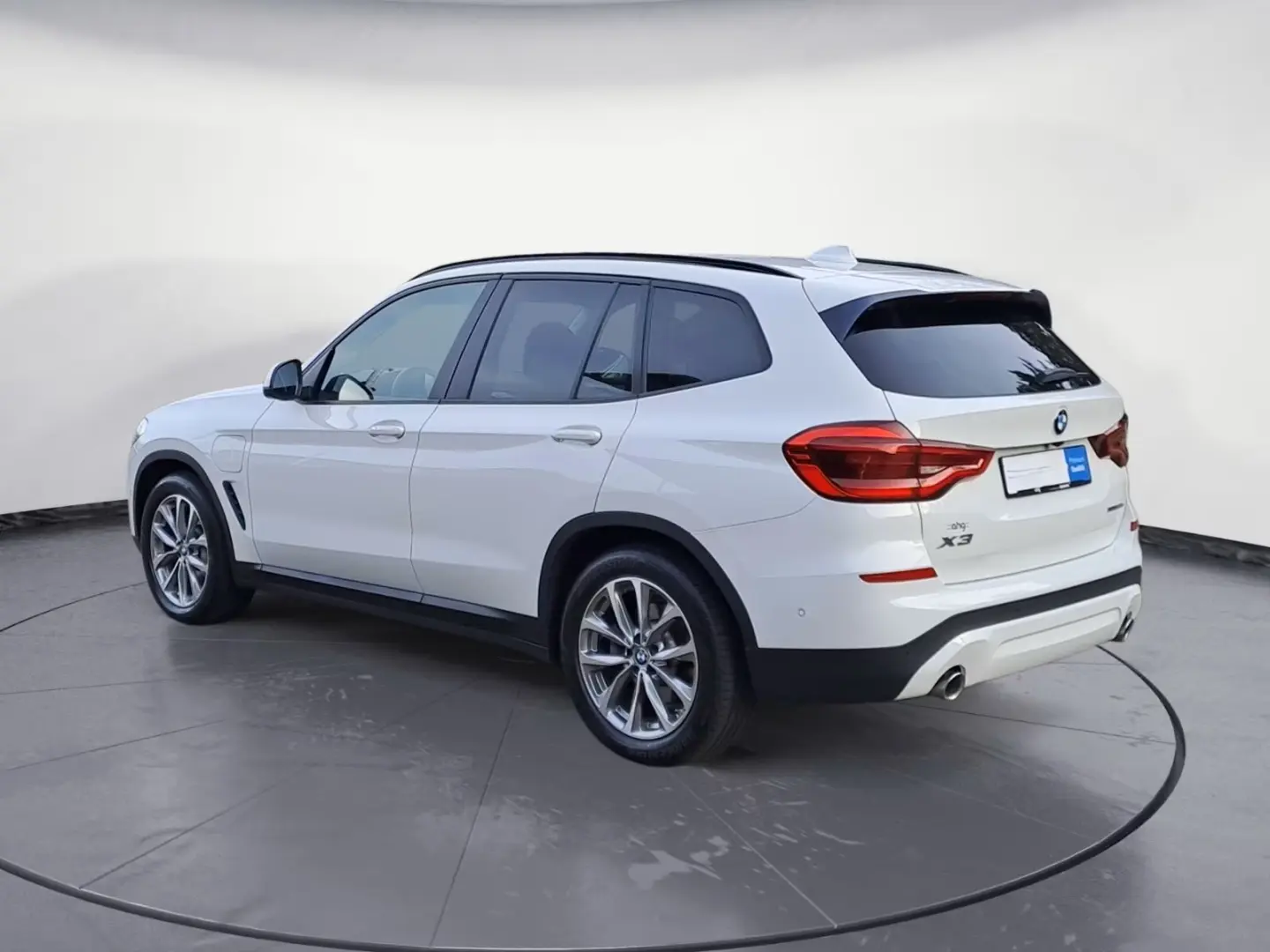 X3 xDrive30e xLine AT Navi Bluetooth PDC Kurvenl
