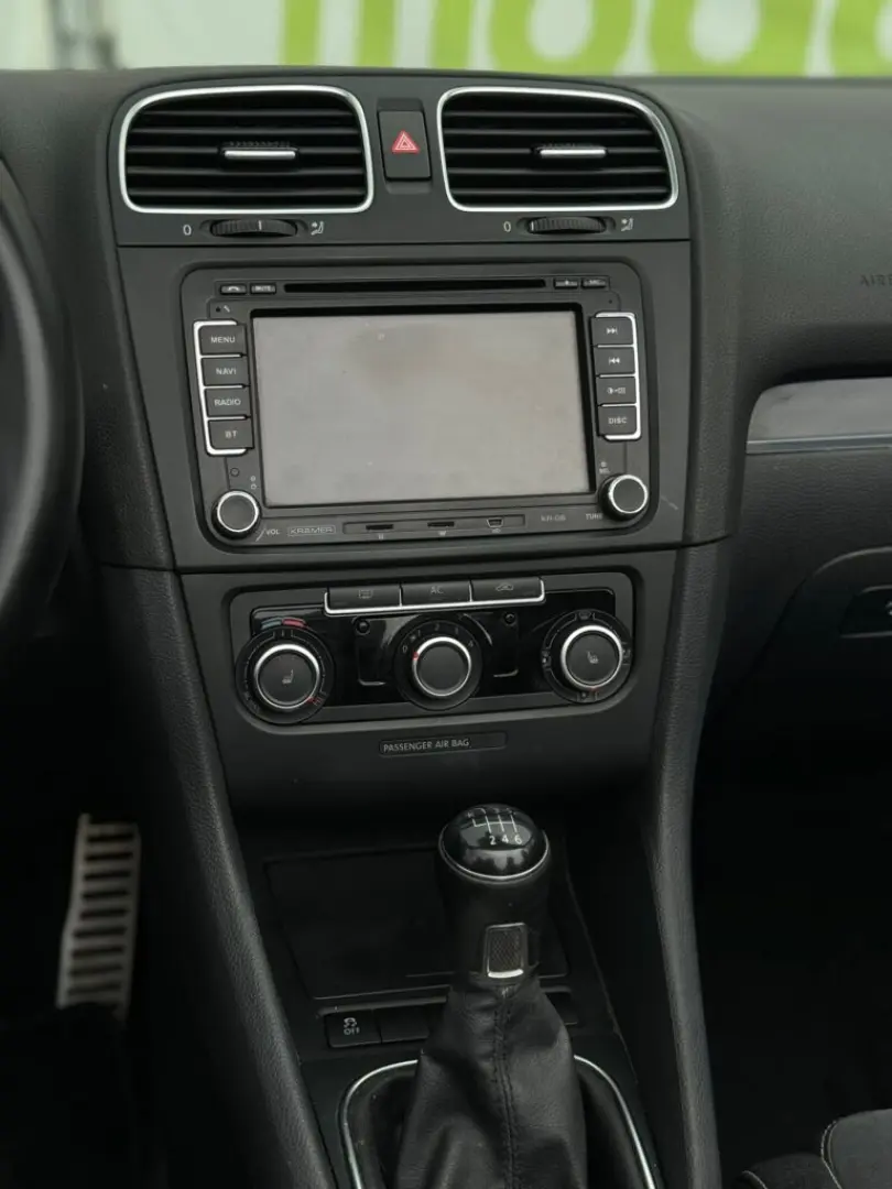 VOLKSWAGEN GOLF 6 CABRIO