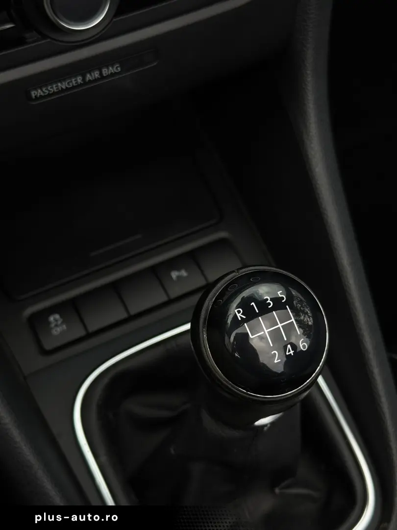 VOLKSWAGEN GOLF 6 CABRIO