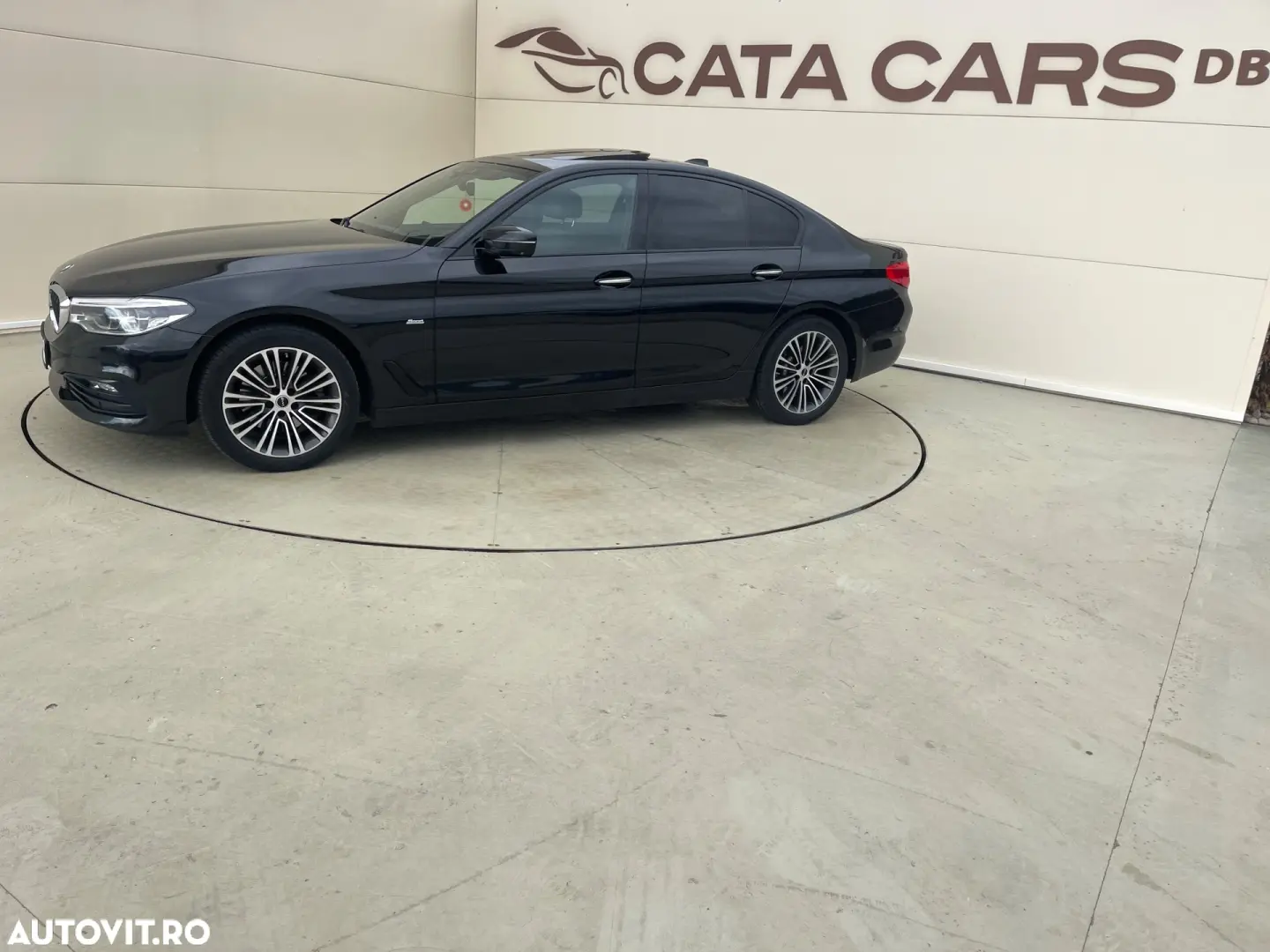 BMW Seria 5 520d xDrive AT