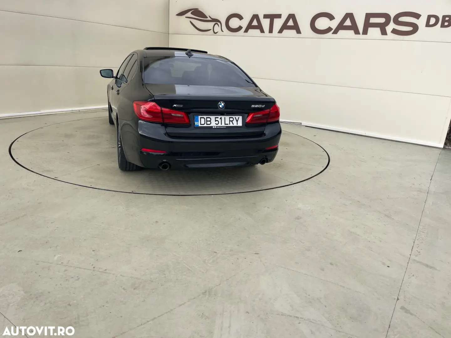 BMW Seria 5 520d xDrive AT