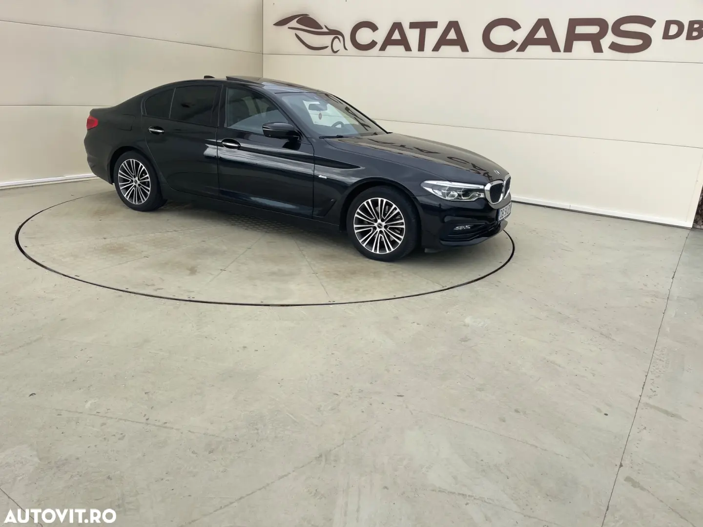 BMW Seria 5 520d xDrive AT
