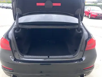 BMW Seria 5 520d xDrive AT