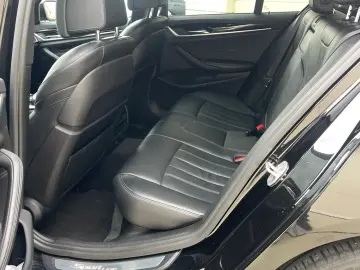 BMW Seria 5 520d xDrive AT