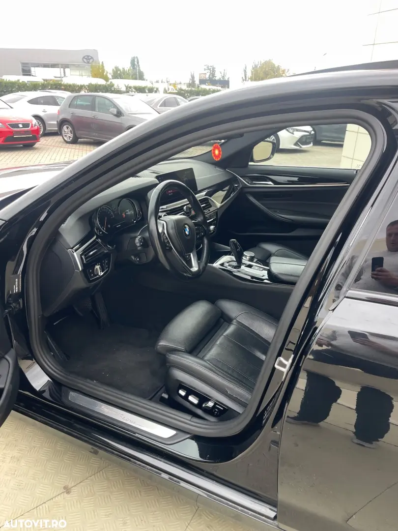 BMW Seria 5 520d xDrive AT