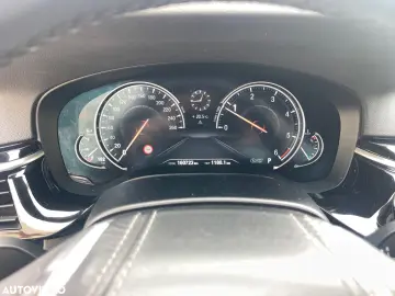 BMW Seria 5 520d xDrive AT