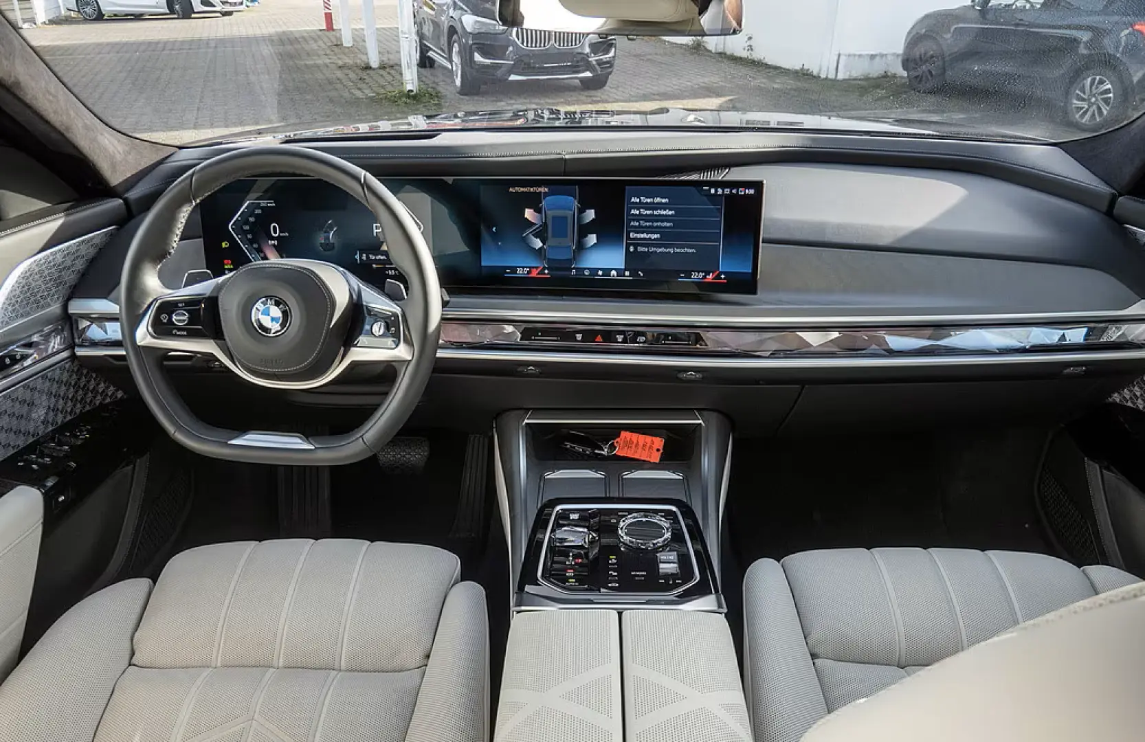 740d xDrive TV AUTOMATC DOORS LOUNGE SEATING