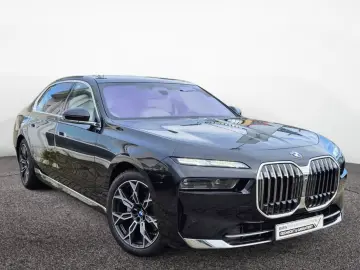 740d xDrive TV AUTOMATC DOORS LOUNGE SEATING