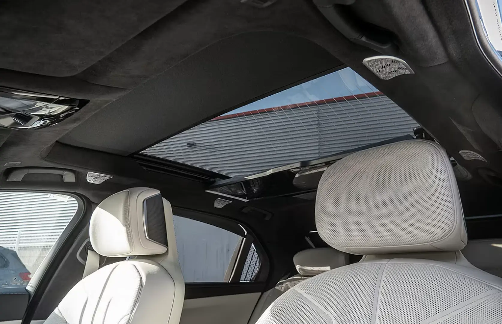 740d xDrive TV AUTOMATC DOORS LOUNGE SEATING