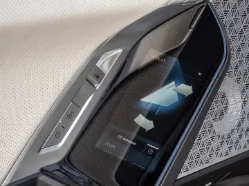 740d xDrive TV AUTOMATC DOORS LOUNGE SEATING