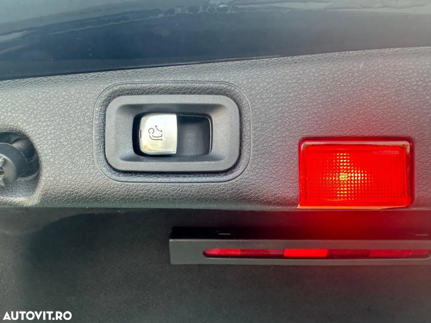 Mercedes-Benz E 220 d 4Matic T 9G-TRONIC Exclusive