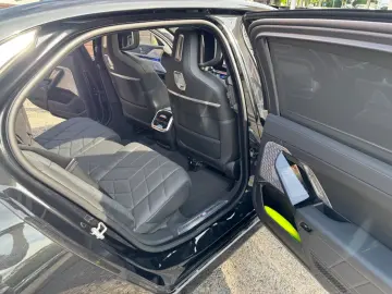 BMW 740 d xDrive M Sport Package TV