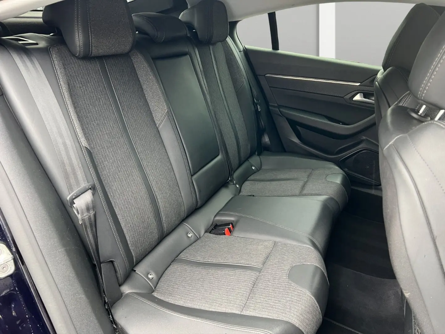 508 Hybrid 225 Allure Pack T.Leder Navi RFK SHZ