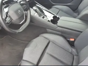 508 1.6 Plug-in-Hybrid Allure Pack   e-EAT8 225