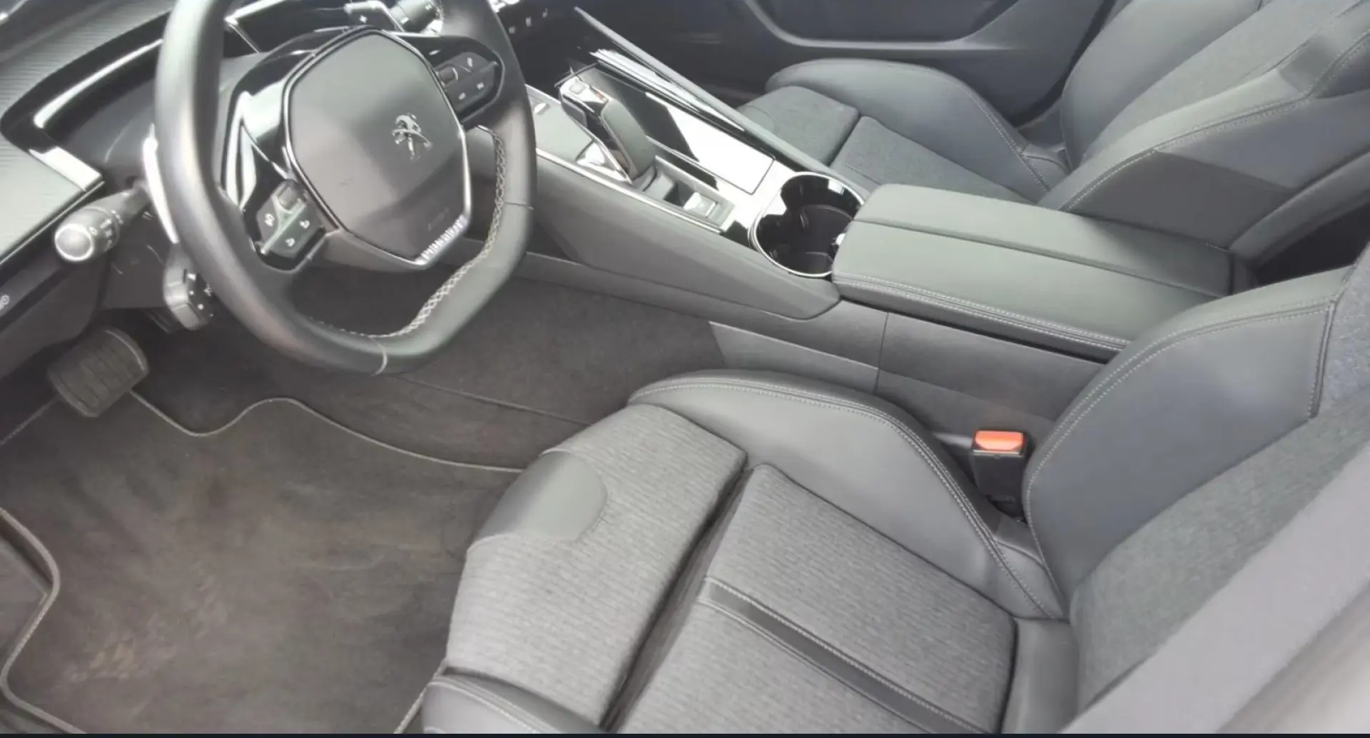 508 1.6 Plug-in-Hybrid Allure Pack   e-EAT8 225