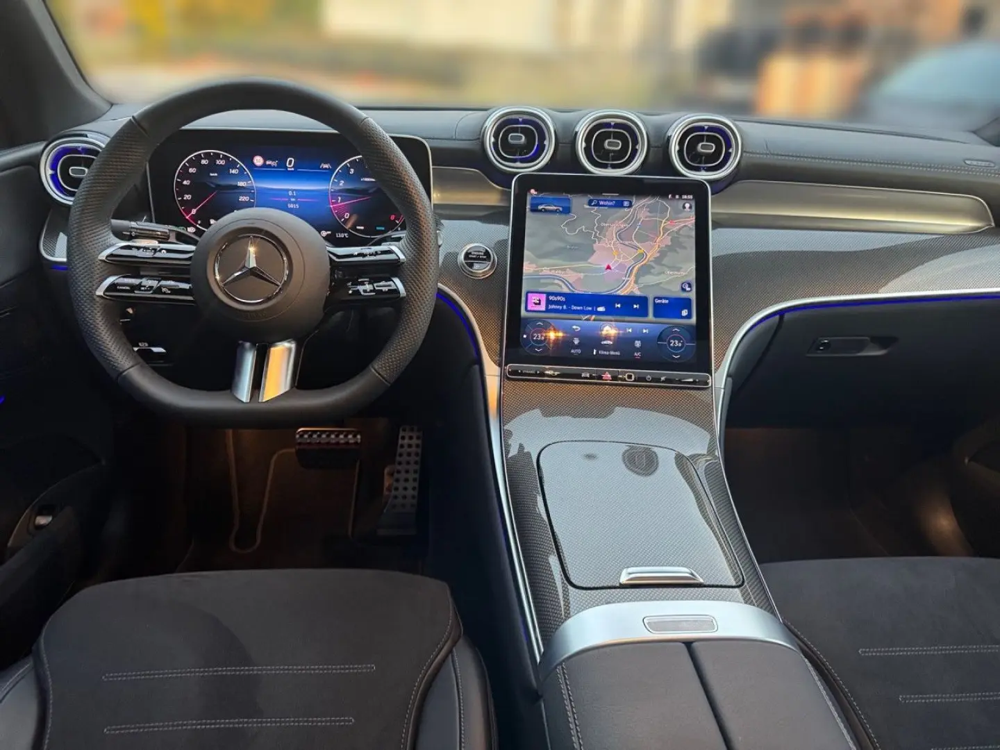 GLC 200 4Matic AMG AHK PANO 360  MEMORY 20 LMR