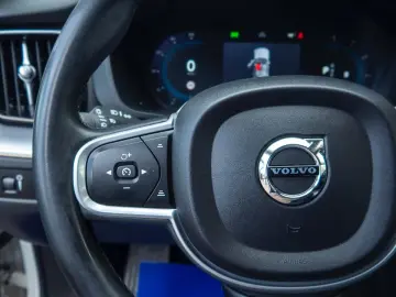 Volvo Xc-60 2021 B4 D Awd Geartronic Momentum