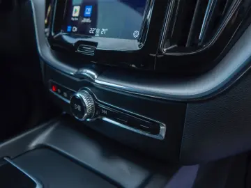 Volvo Xc-60 2021 B4 D Awd Geartronic Momentum