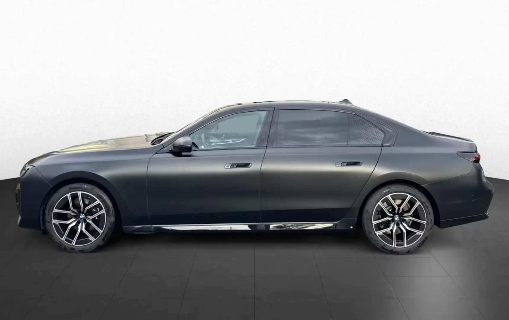 BMW 740 d M-Sport INDIVIDUAL Fond