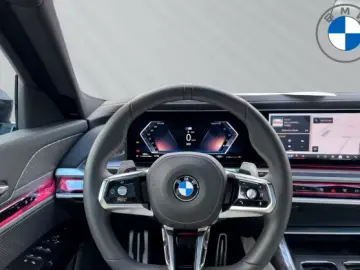 BMW 740 Masaj automat cu uși cu cristal M