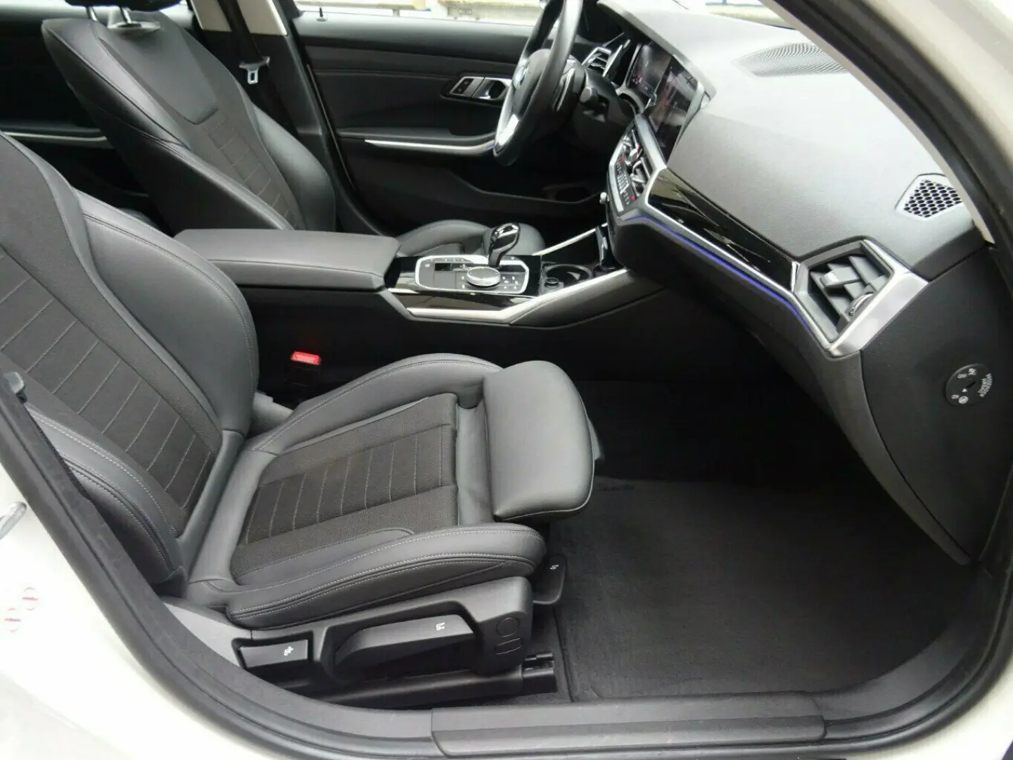 320i Sportline SAG AHK Ledersports ACC