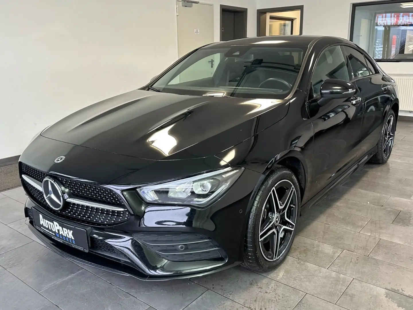 CLA 250 e AMG-Line Night Kamera LED